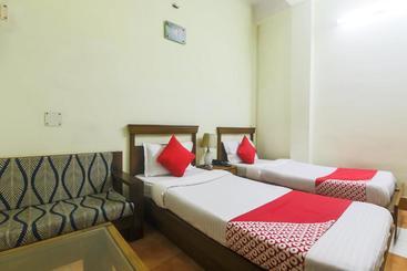 هتل Oyo 27059  Grand City