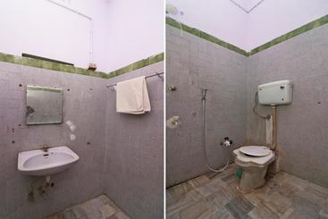 هتل Spot On 45721 Mahabir Guest Inn