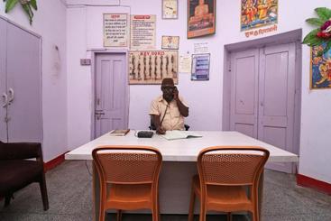 هتل Spot On 45721 Mahabir Guest Inn
