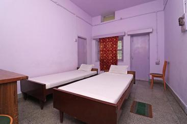 هتل Spot On 45721 Mahabir Guest Inn