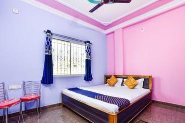 בית מלון כפרי Spot On Devlok Guest House