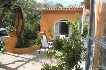 Vivelorural Casa El Gargujo Con Piscina