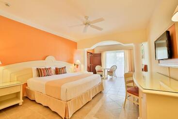 استراحتگاه Bahia Principe Grand Coba - All Inclusive