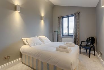 4 Bedroom Victorian House Near Notting Hill