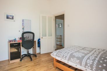 Spacious 3 Bedroom House In Dulwich