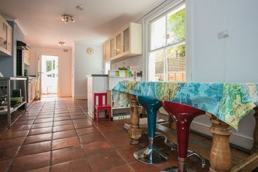 Spacious 3 Bedroom House In Dulwich