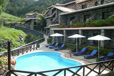 هتل Quinta Do Serrado