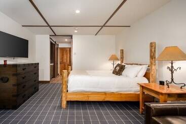 فندق Rainbow Ranch Lodge