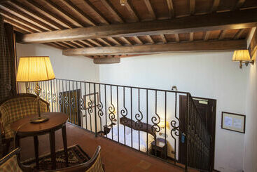 UNAHOTELS Palazzo Mannaioni Toscana