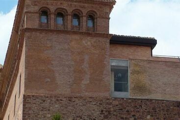 هتل Hospedería Castillo del Papa Luna