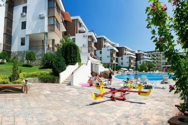 هتل Messambria Beach Apartments