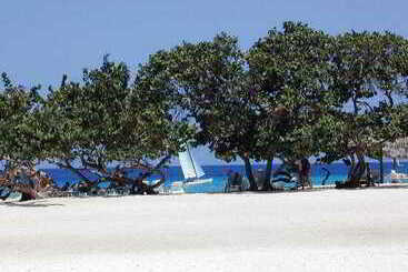 هتل Playa Pesquero