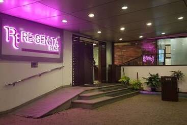 Hotelli Regenta Place Bangalore, Cunningham Road