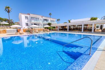آپارتمان Naranjos Resort Menorca