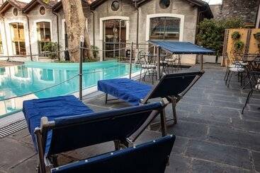 فندق Albergo Le Due Corti