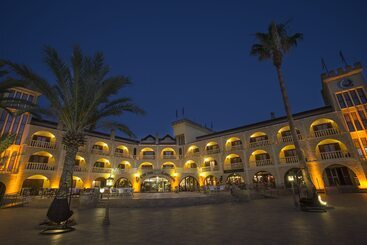 Отель Le Chateau Lambousa