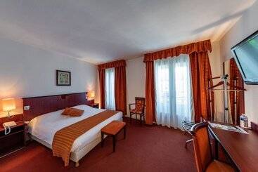 Noemys Neris Montlucon   Hotel Restaurant