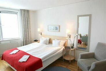 هتل StayAt Stockholm Kista