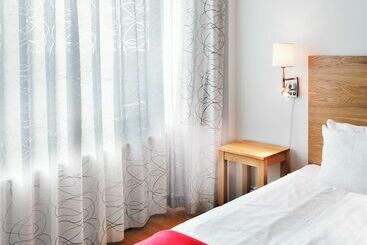 هتل StayAt Stockholm Kista