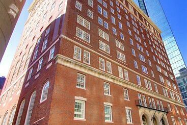 Hotel 140