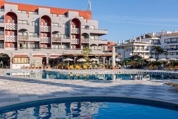 Hotel Muthu Oura Praia