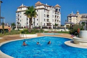 Апартаменты Leo Rentals