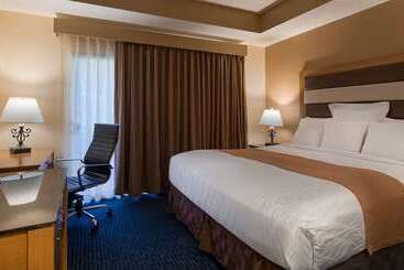 בית מלון כפרי Best Western Plus Palm Desert Resort