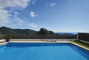 Stunning Home In St, Cebri De Vallalta With 3 Bedrooms, Wifi And Outdoor Swimming Pool - Sant Cebria de Vallalta