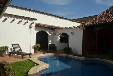 هتل Casa La Merced