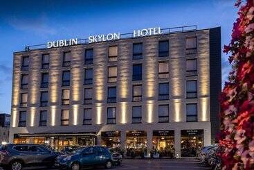هتل Dublin Skylon