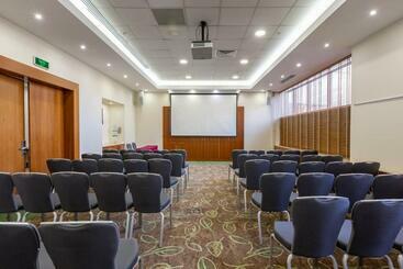 هتل Holiday Inn Moscow Sokolniki, An Ihg