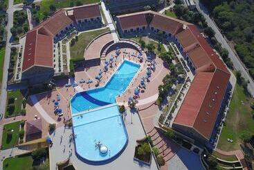 فندق Le Tonnare Di Stintino  Beach Resort