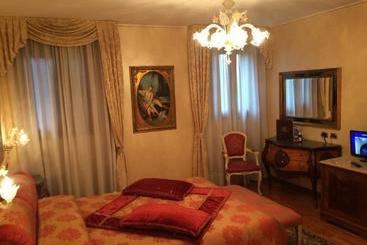 هتل The Foscarini