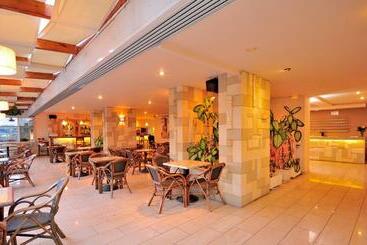 Carina Hotel