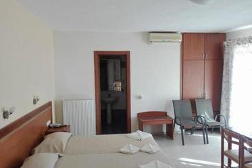Dabassis Aparthotel