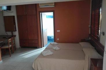 Dabassis Aparthotel