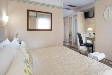 فندق Apollo Consigliato A Capodanno