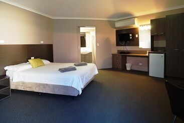 فندق Bluestone Motor Inn