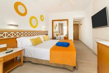 هتل Globales Pionero