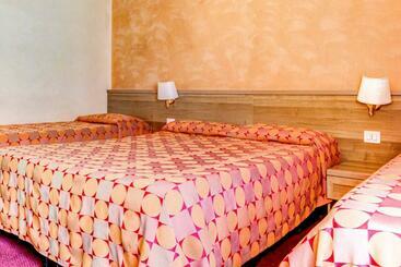 هتل New Morpheus Rooms