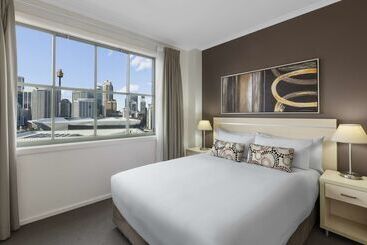 آپارتمان Oaks Sydney Goldsbrough Suites