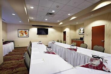 هتل Marriott Fairfield Sudbury