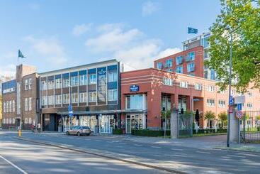 בית מלון כפרי Keyser Breda