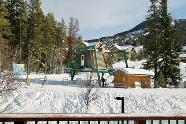 هتل High Country Properties
