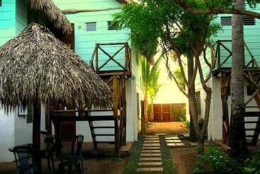 هتل Los Cobanos Village Lodge
