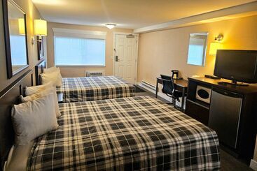 هتل Rodeway Inn & Suites