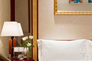 هتل Grand Mercure Xian On Renmin Square