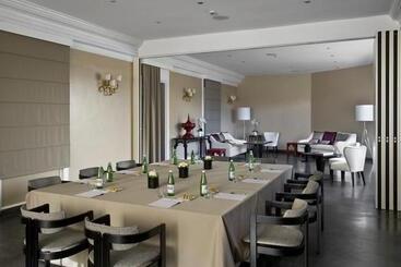 호텔 Ambasciatori Place