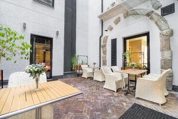 هتل Forums Boutique