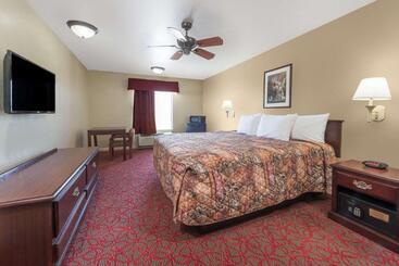 酒店 Days Inn By Wyndham St Peters/st Charles